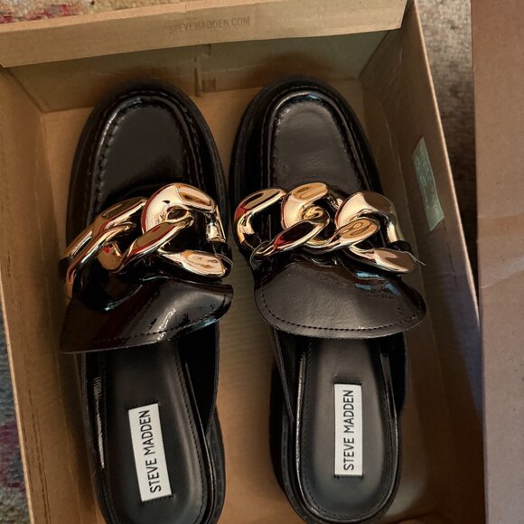 STEVE MADDEN Miri Mega-Chain Slip-On Lug Sole Loafers Black Patent - Picture 1 of 5